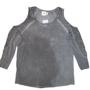 Love Fire size 0X (14W) top washed grey cold shoulder long sleeve w lace A-line